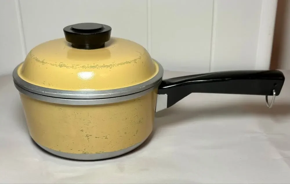Vintage Aluminum Sears “Club” Harvest Gold 1.5 QT Sauce Pot w/ Lid USA